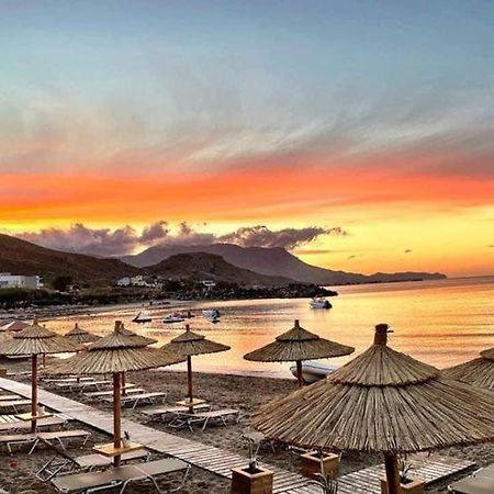 Molos Beach Rooms Kíssamos Esterno foto